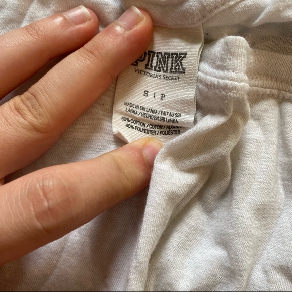 Pink • VS pink lounge too - Picture 3 of 4